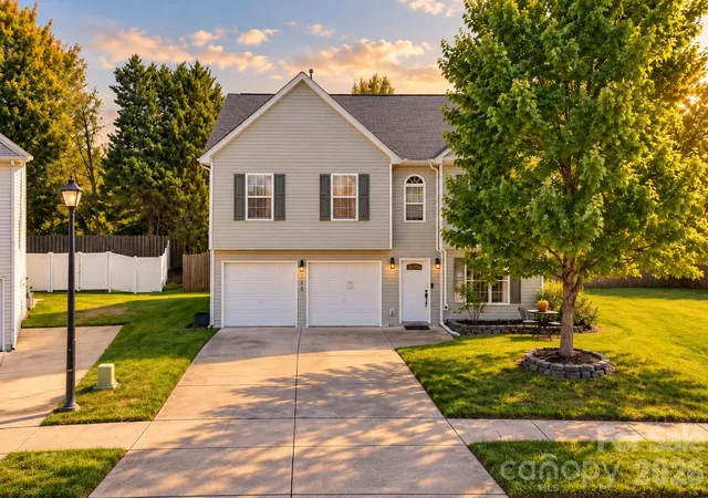 Single family home for sale at 120 Copes Ct, Rock Hill, SC 29732 | MLS# 4429985