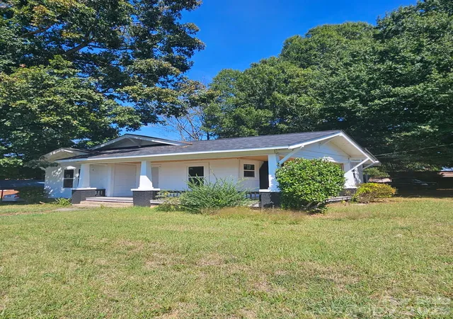 Photo 1 of Single family home for sale at 1313 E Maiden Rd, Maiden, NC 28650 | MLS# 4429990 | Listing updated on 2026-10-03