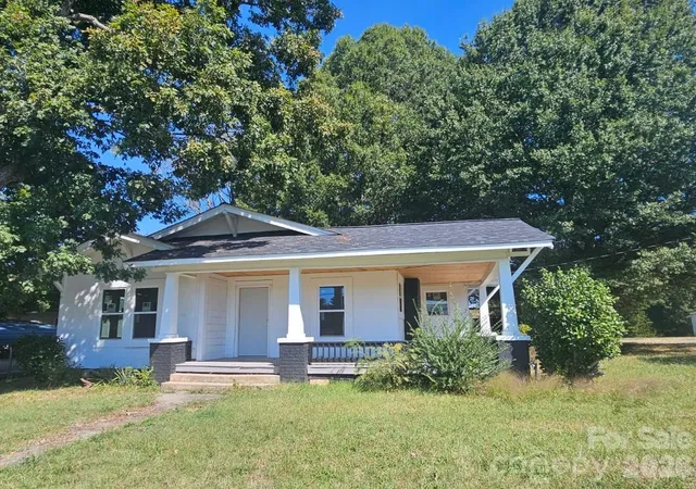 Single family home for sale at 1313 E Maiden Rd, Maiden, NC 28650 | MLS# 4429990