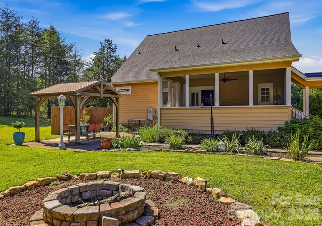 Photo 3 of Single family home for sale at 363 Twin K Dr, Rutherfordton, NC 28139 | MLS# 4429992 | Listing updated on 2026-10-02