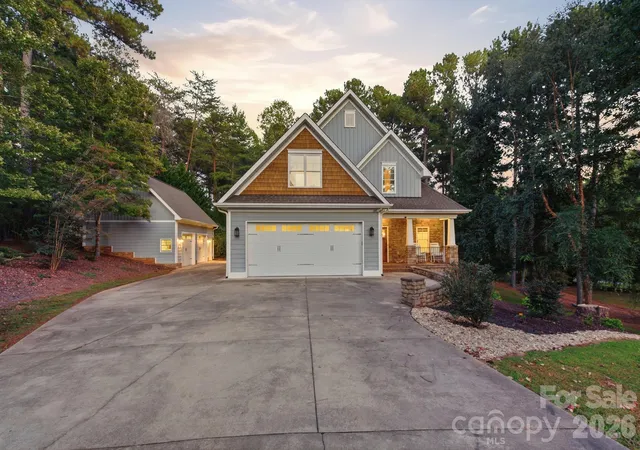 Photo 1 of Single family home for sale at 5596 Bridgewater Dr, Granite Falls, NC 28630 | MLS# 4430004 | Listing updated on 2026-10-11
