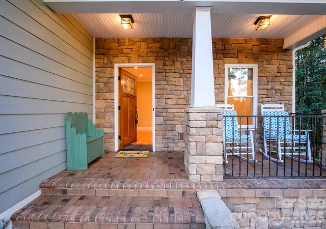Photo 3 of Single family home for sale at 5596 Bridgewater Dr, Granite Falls, NC 28630 | MLS# 4430004 | Listing updated on 2026-10-11