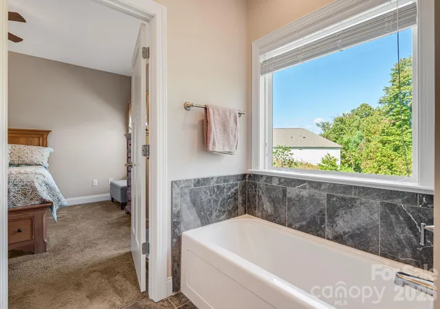 Photo 4 of Single family home for sale at 76 Rose Crk Rd, Leicester, NC 28748 | MLS# 4430015 | Listing updated on 2026-10-17