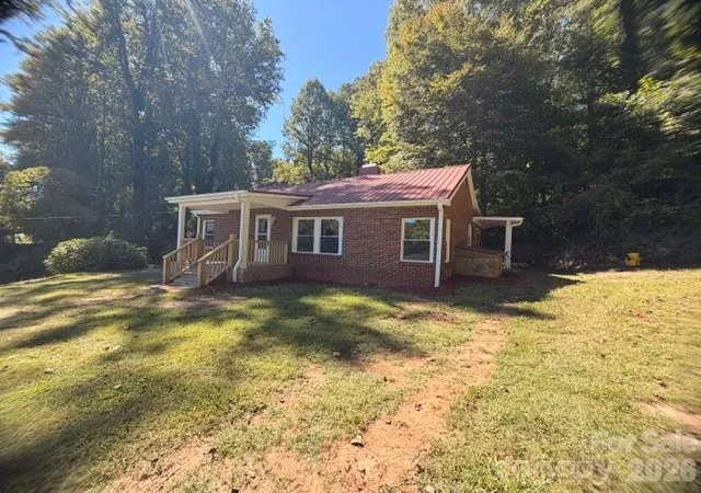 Photo 3 of Single family home for sale at 64 Chapel Hl Church Loop, Marion, NC 28752 | MLS# 4430026 | Listing updated on 2026-10-03