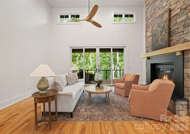 Photo 4 of Single family home for sale at 505 Barrington Dr, Asheville, NC 28803 | MLS# 4430029 | Listing updated on 2026-10-08