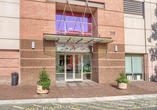 Photo 3 of Condo for sale at 315 Arlington Ave #1902, Charlotte, NC 28203 | MLS# 4430031 | Listing updated on 2026-10-08