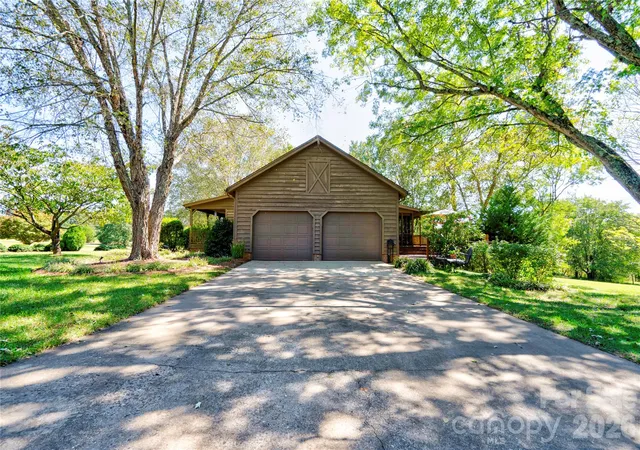 Photo 3 of Single family home for sale at 225 Hicks Hl Rd, Lawndale, NC 28090 | MLS# 4430033 | Listing updated on 2026-10-02