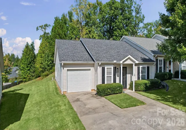 Photo 3 of Townhouse for sale at 3099 Trimble Cir NW, Concord, NC 28027 | MLS# 4430038 | Listing updated on 2026-10-08