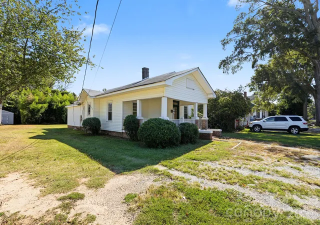 Photo 1 of Single family home for sale at 1046 Park Ave Ext, Rock Hill, SC 29732 | MLS# 4430039 | Listing updated on 2026-10-01