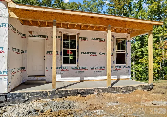 Photo 3 of Single family home for sale at 127 Katie Ln, Statesville, NC 28625 | MLS# 4430059 | Listing updated on 2026-10-05