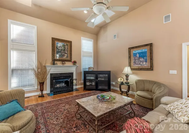 Photo 1 of Single family home for sale at 714 Corinthian Pl, Charlotte, NC 28211 | MLS# 4430064 | Listing updated on 2026-10-17