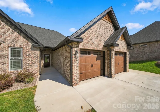 Photo 1 of Townhouse for sale at 3331 48th Avenue NE, Hickory, NC 28601 | MLS# 4430072 | Listing updated on 2026-10-26