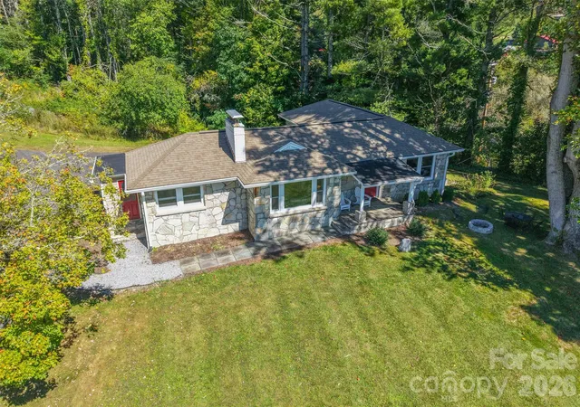 Photo 1 of Single family home for sale at 390 Sokassa Rd, Newland, NC 28657 | MLS# 4430076 | Listing updated on 2026-10-03