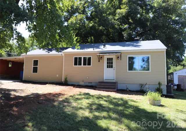 Photo 1 of Single family home for sale at 78 Parrish Pl Sw, Concord, NC 28027 | MLS# 4430078 | Listing updated on 2026-10-01