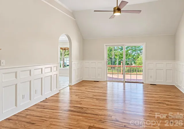 Photo 4 of Single family home for sale at 1615 Terra Cotta Dr, Hickory, NC 28602 | MLS# 4430081 | Listing updated on 2026-10-03