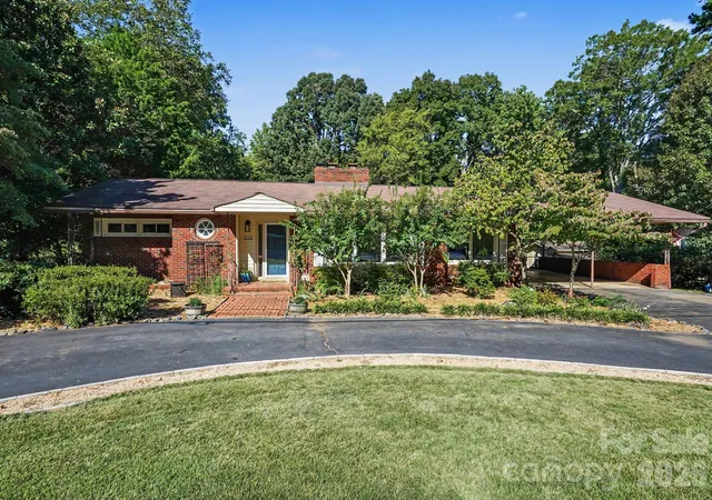 Single family home for sale at 6536 Reddman Rd, Charlotte, NC 28212 | MLS# 4430093
