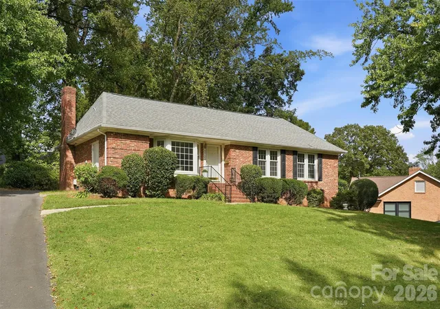 Photo 3 of Single family home for sale at 5724 Telfair Rd, Charlotte, NC 28210 | MLS# 4430105 | Listing updated on 2026-10-09