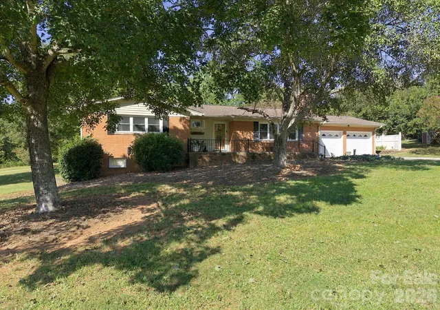 Photo 2 of Single family home for sale at 82 Henderson St, Badin, NC 28009 | MLS# 4430106 | Listing updated on 2026-10-02