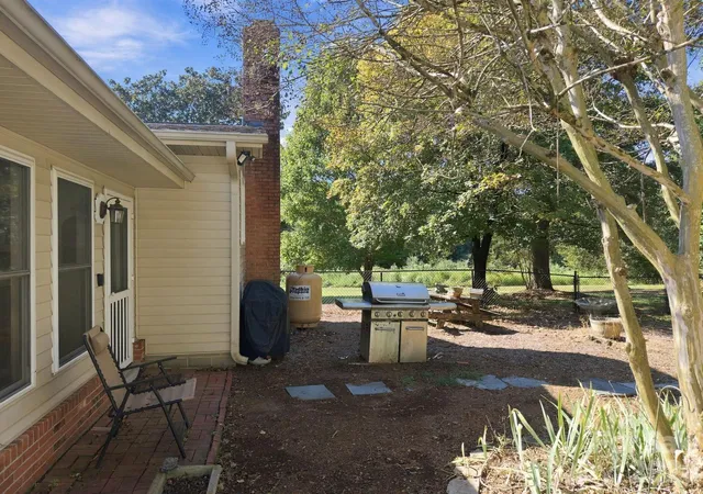 Photo 4 of Single family home for sale at 82 Henderson St, Badin, NC 28009 | MLS# 4430106 | Listing updated on 2026-10-02