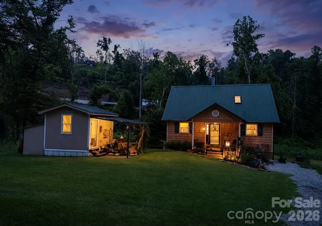 Single family home for sale at 67 Alan Retreat Rd, Hendersonville, NC 28792 | MLS# 4430107