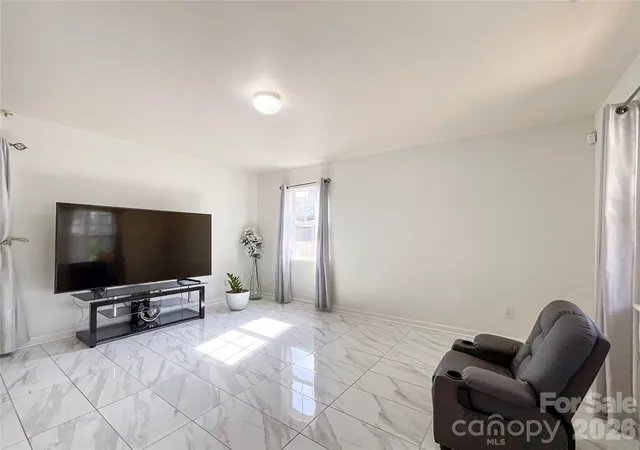 Photo 3 of Single family home for sale at 1501 Effingham Rd, Charlotte, NC 28208 | MLS# 4430115 | Listing updated on 2026-10-02