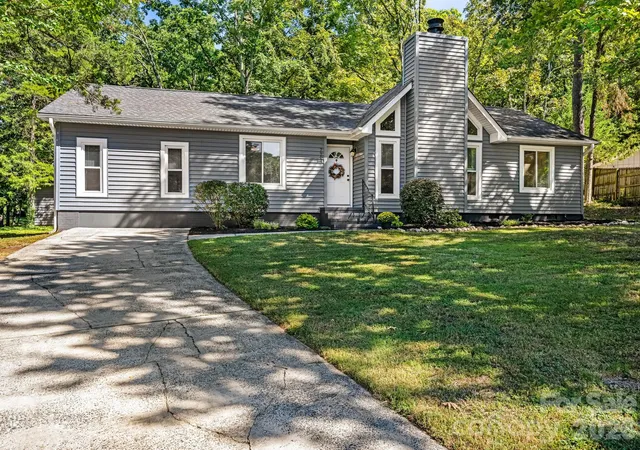 Single family home for sale at 7904 Oakbark Ln, Charlotte, NC 28226 | MLS# 4430123