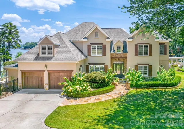 Photo 1 of Single family home for sale at 21206 Captiva Ct, Cornelius, NC 28031 | MLS# 4430124 | Listing updated on 2026-10-02