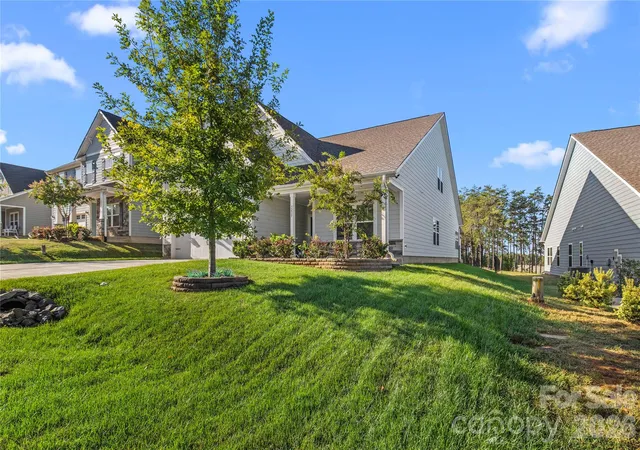Photo 3 of Single family home for sale at 5235 Admirals Landing, Lancaster, SC 29720 | MLS# 4430130 | Listing updated on 2026-10-09