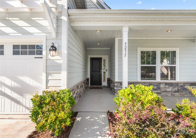 Photo 3 of Single family home for sale at 5235 Admirals Landing, Lancaster, SC 29720 | MLS# 4430130 | Listing updated on 2026-10-09