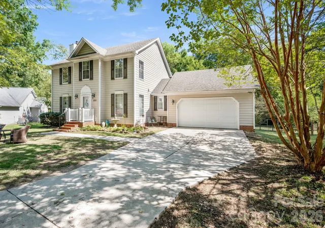 Photo 1 of Single family home for sale at 1300 Sugar Holw Dr, Charlotte, NC 28214 | MLS# 4430135 | Listing updated on 2026-10-03