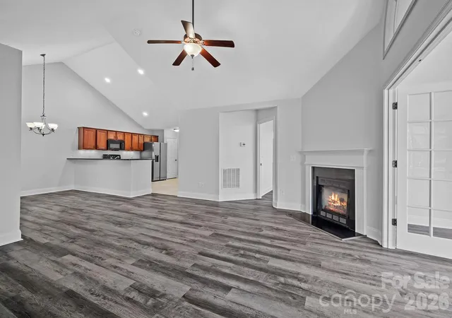 Photo 4 of Townhouse for sale at 6 Mountain Meadow Cir, Weaverville, NC 28787 | MLS# 4430139 | Listing updated on 2026-10-08