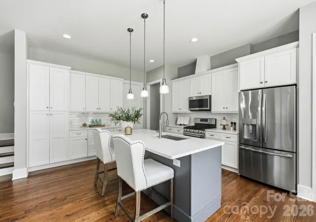 Photo 3 of Townhouse for sale at 1303 Cortland Rd E, Charlotte, NC 28209 | MLS# 4430140 | Listing updated on 2026-10-05