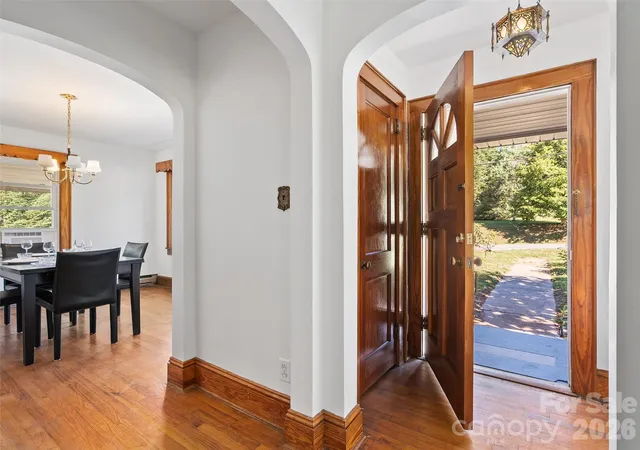 Photo 3 of Single family home for sale at 654 Ratcliff Cvs Rd, Waynesville, NC 28786 | MLS# 4430144 | Listing updated on 2026-10-01