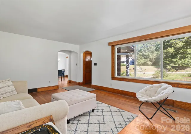 Photo 4 of Single family home for sale at 654 Ratcliff Cvs Rd, Waynesville, NC 28786 | MLS# 4430144 | Listing updated on 2026-10-01