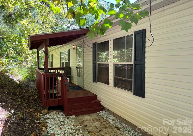 Photo 3 of Single family home for sale at 121 Hidden Meadow Dr, Candler, NC 28715 | MLS# 4430156 | Listing updated on 2026-10-02