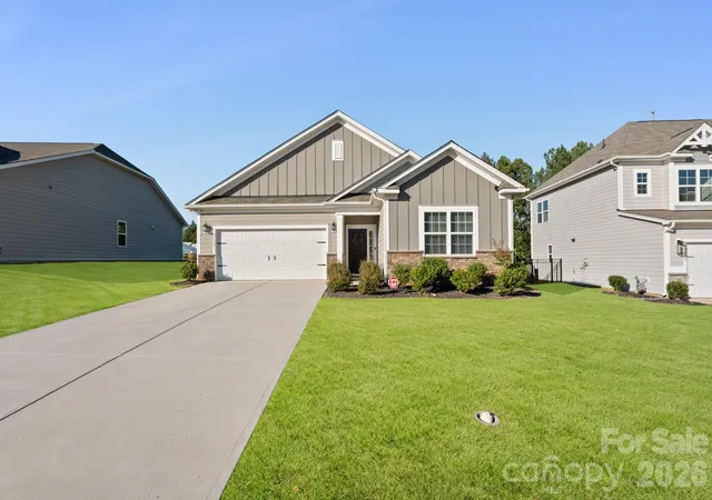 Photo 1 of Single family home for sale at 2102 Sabra St, Gastonia, NC 28054 | MLS# 4430168 | Listing updated on 2026-10-07