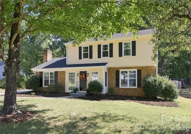 Photo 2 of Single family home for sale at 603 Winter Wood Dr, Matthews, NC 28105 | MLS# 4430174 | Listing updated on 2026-10-06