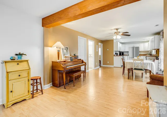 Photo 3 of Single family home for sale at 195 Whitmire Rd, Brevard, NC 28712 | MLS# 4430177 | Listing updated on 2026-10-07