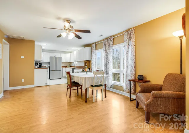 Photo 4 of Single family home for sale at 195 Whitmire Rd, Brevard, NC 28712 | MLS# 4430177 | Listing updated on 2026-10-07
