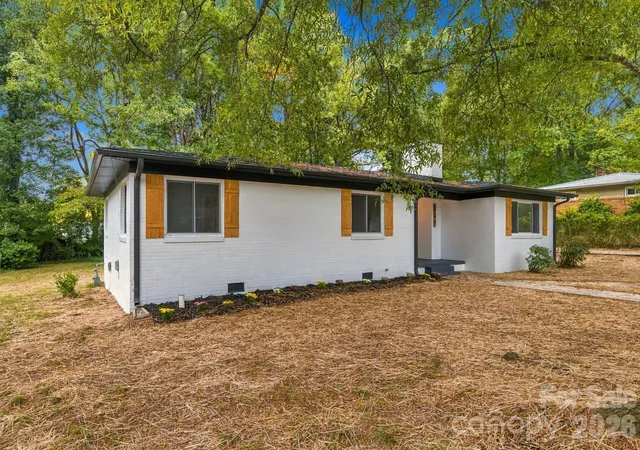 Photo 3 of Single family home for sale at 214 Dalewood Ave, Kannapolis, NC 28083 | MLS# 4430178 | Listing updated on 2026-10-13