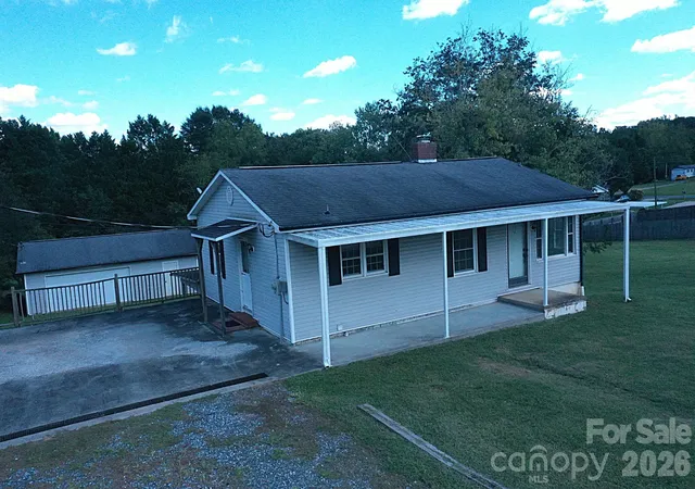 Photo 3 of Single family home for sale at 3383 Evans Dr, Connelly Springs, NC 28612 | MLS# 4430182 | Listing updated on 2026-10-02