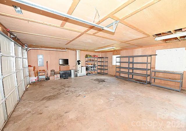 Photo 4 of Single family home for sale at 3383 Evans Dr, Connelly Springs, NC 28612 | MLS# 4430182 | Listing updated on 2026-10-02