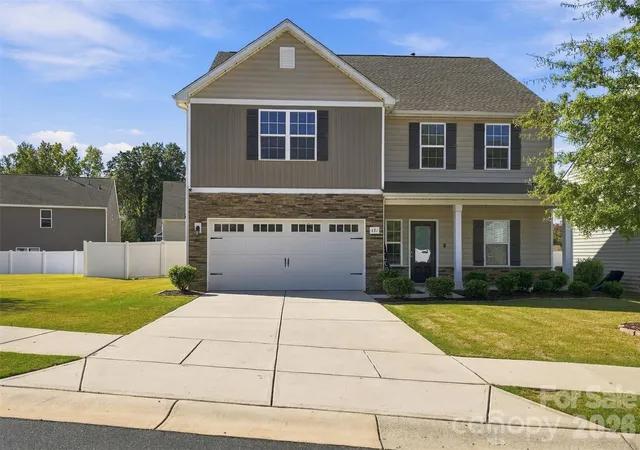 Photo 2 of Single family home for sale at 421 Maramec St, Fort Mill, SC 29715 | MLS# 4430195 | Listing updated on 2026-10-01