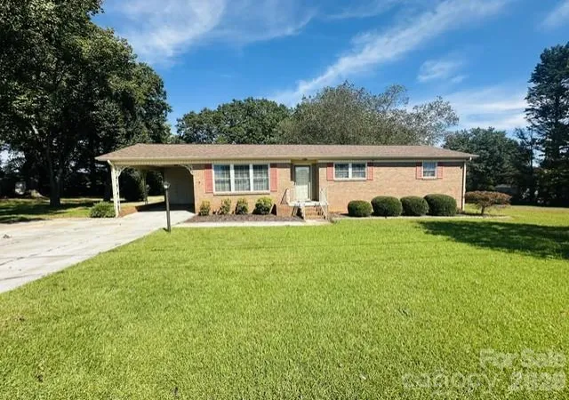 Photo 1 of Single family home for sale at 1415 Melrose Dr, Shelby, NC 28152 | MLS# 4430198 | Listing updated on 2026-10-07