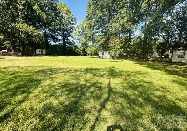 Photo 4 of Single family home for sale at 1415 Melrose Dr, Shelby, NC 28152 | MLS# 4430198 | Listing updated on 2026-10-07