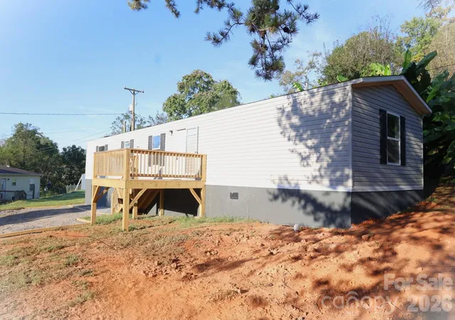 Photo 1 of Single family home for sale at 155 Owl Holw Rd, Marion, NC 28752 | MLS# 4430204 | Listing updated on 2026-10-03