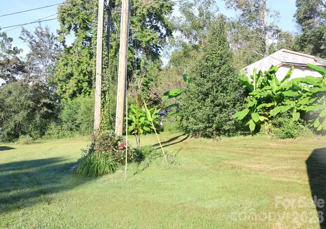 Photo 2 of Single family home for sale at 155 Owl Holw Rd, Marion, NC 28752 | MLS# 4430204 | Listing updated on 2026-10-03
