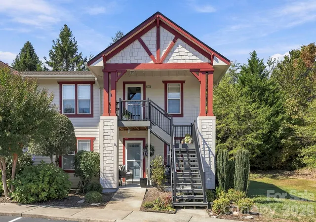 Photo 1 of Condo for sale at 1406 Deermouse Way #475, Hendersonville, NC 28792 | MLS# 4430205 | Listing updated on 2026-10-09