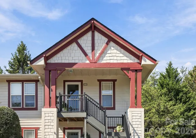 Photo 2 of Condo for sale at 1406 Deermouse Way #475, Hendersonville, NC 28792 | MLS# 4430205 | Listing updated on 2026-10-09