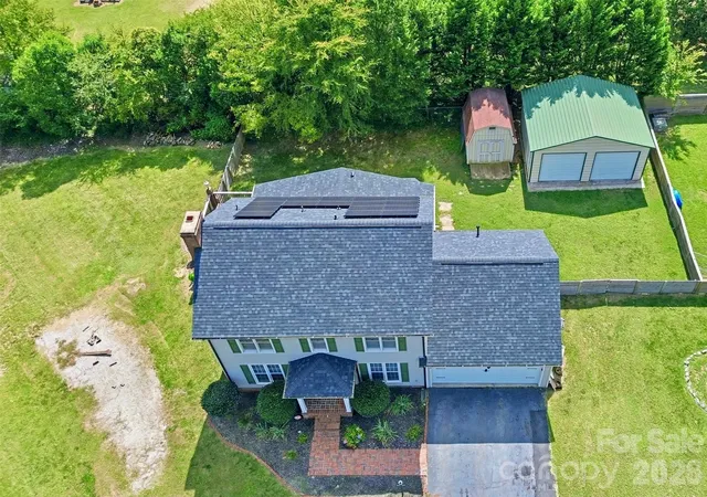 Photo 4 of Single family home for sale at 2351 Ellerbe Dr, Kannapolis, NC 28083 | MLS# 4430208 | Listing updated on 2026-10-02